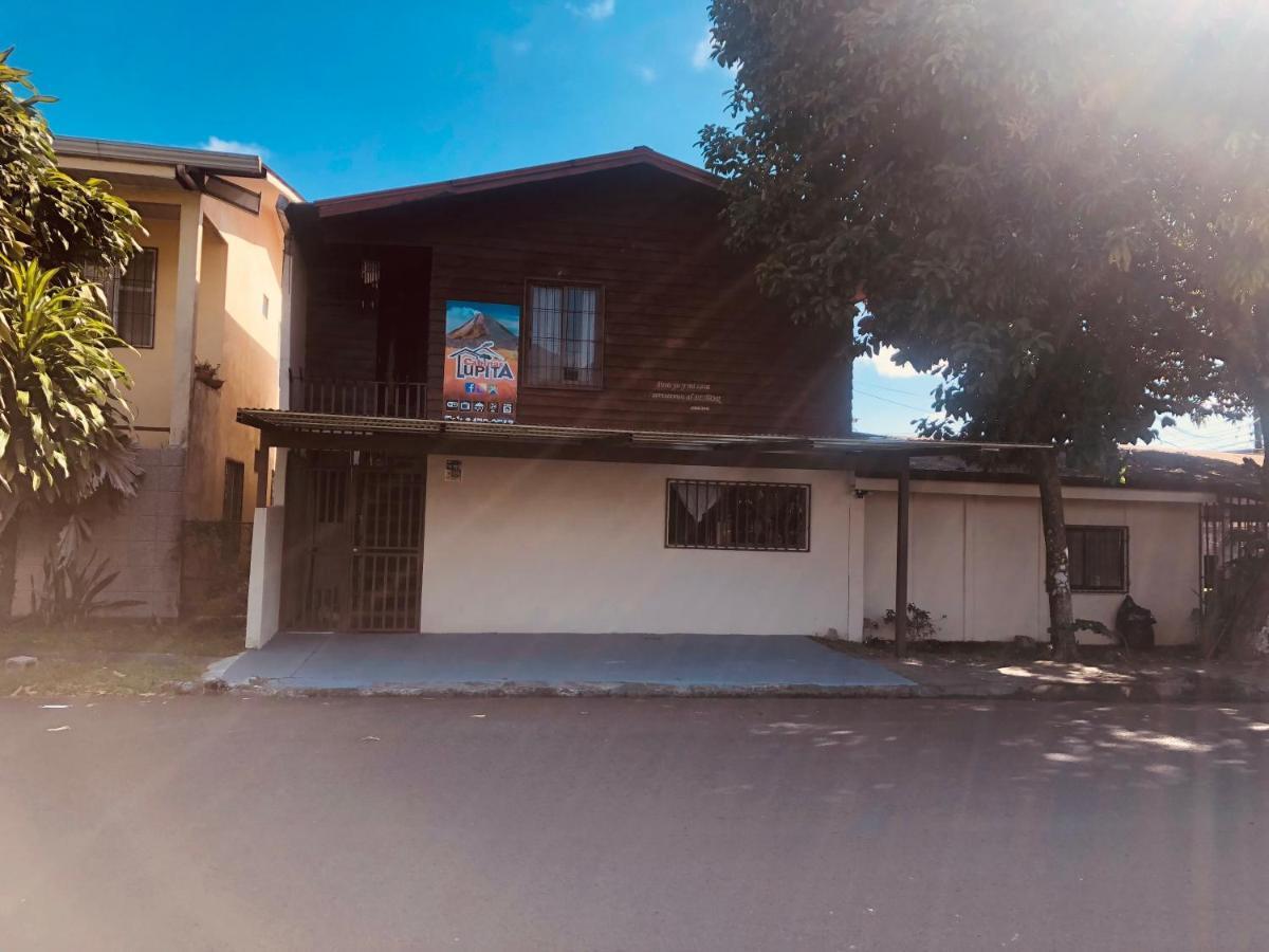 Cabinas Lupita La Fortuna Bagian luar foto